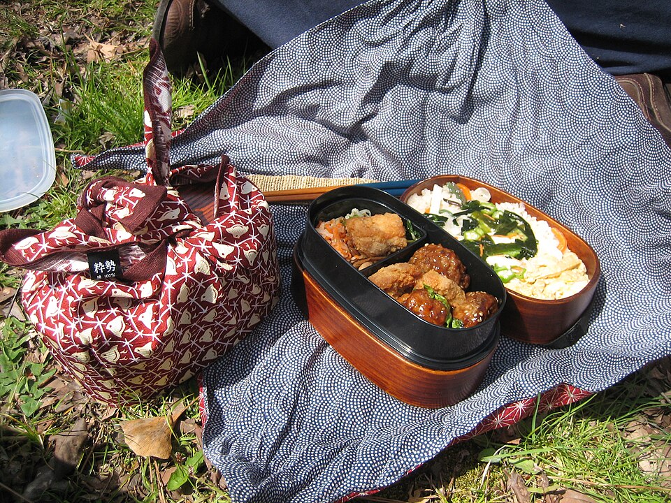 いくら親子丼弁当（※イメージ）
