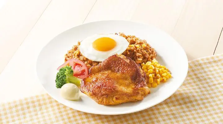 タンドリーチキン＆メキシカンピラフ＋目玉焼き