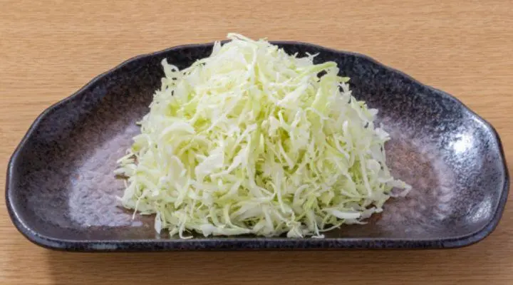 千切りキャベツ