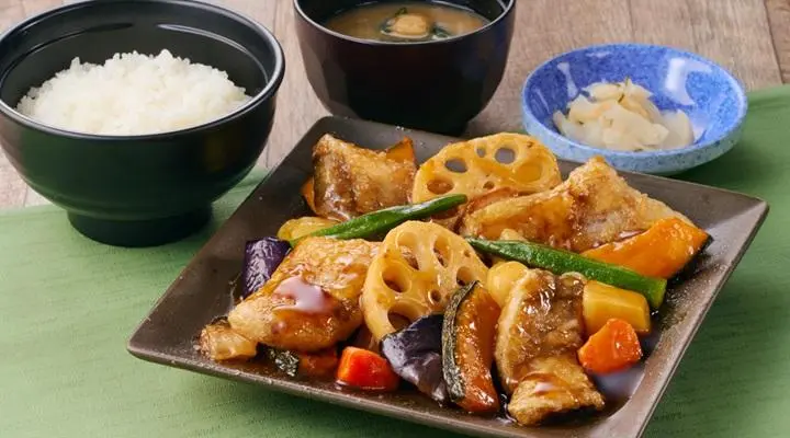 すけそう鱈と彩り野菜の黒酢あんランチ（鱈4個）