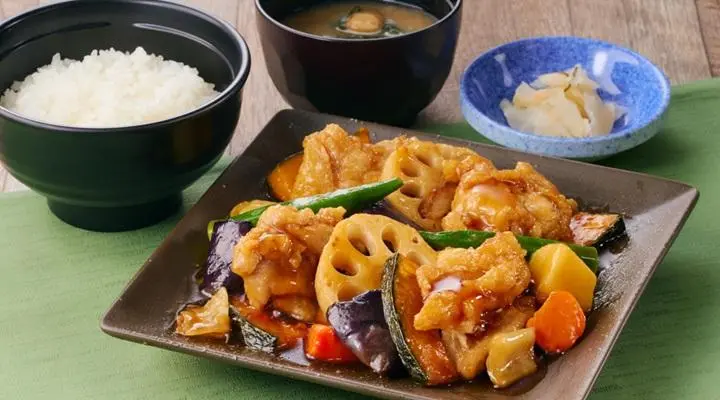 若鶏と彩り野菜の黒酢あんランチ（若鶏4個）