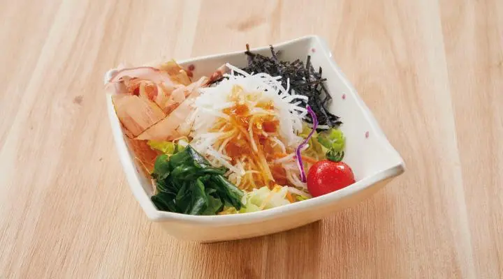 ミニ大根サラダ（玉ねぎ醤油ドレッシング）